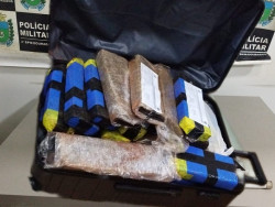 Jovem é presa com mala recheada de maconha em Dourados
