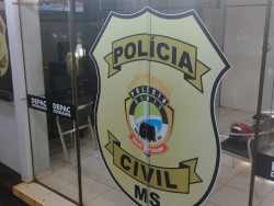 Adolescente esfaqueia irmão no pescoço durante surto psicótico
