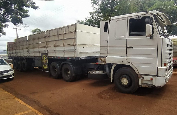 Carreta que seguia para Minas Gerais com mais de 700 quilos de maconha foi apreendida pelo DOF durante a Operação Hórus. Imagem (DOF)