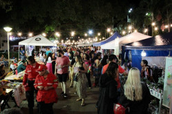 Festop começa com shows gratuitos e muita gente na Praça Antônio João