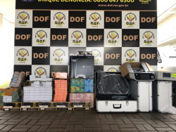 Material apreendido por policiais do DOF (Foto: Assessoria)