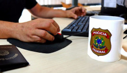 Operação Venire, que investiga a inserção de dados falsos de vacinação contra a covid-19 nos sistemas do Ministério da Saúde (Foto: Agência Brasil)