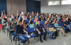Educadores de Dourados rejeitam proposta de reajuste da prefeitura