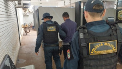 Pedreiro goiano é preso com maconha após perseguição na BR-163