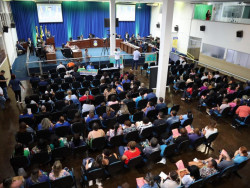 Vereadores aprovam projeto para Dourados consolidar piso de professores