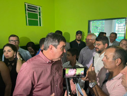 Eduardo Riedel durante entrevista coletiva em Dourados (Foto: Dourados Informa)