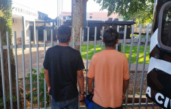 Adolescentes que mataram homem a facadas são levados para a Unei