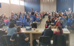 No 1º dia de greve de professores, prefeitura denuncia sindicato ao MP