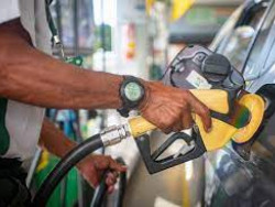 Gasolina tem valor aumentado em todo o país (Foto: Reprodução)