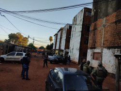 Operação com 273 policiais faz buscas em condomínio invadido