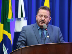 Laudir cobra Dourados em programa de regularização de imóveis