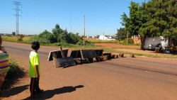 Indígenas bloqueiam sete pontos de rodovias em MS