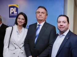 Rodolfo assina pedido de impeachment de Lula por visita de Maduro