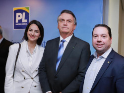 Rodolfo assina pedido de impeachment de Lula por visita de Maduro