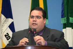 Prefeito mexe na Secretaria de Saúde e coloca ex-vereador como adjunto