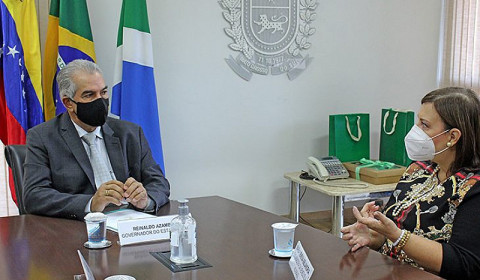 Reunião do governador com a embaixadora da Venezuela. Imagem: Chico Ribeiro)