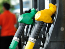 Petrobras reduz preço da gasolina em 4,66% para distribuidoras