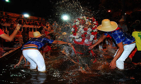 Banho de São João ocorre em junho em Corumbá e Ladário. Imagem: (Divulgação)
