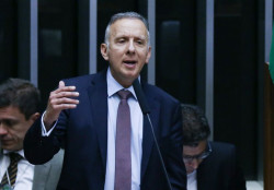 Previsão é de que a matéria seja apreciada em 1° e 2° turno até sexta (Foto: Agência Brasil)