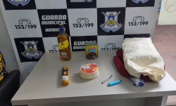 Homem é preso furtando alimentos e whisky para trocar por crack