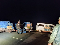 Polícia retém 10 mil pacotes de cigarro em veículo roubado e reboque