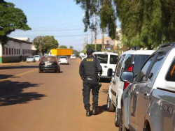 Gaeco durante segunda fase da Operação Tromper ((Foto: Campo Grande News)