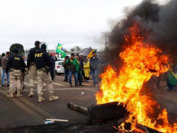 Apoiadores do ex-presidente Jair Bolsonaro (PL) fecharam rodovias por todo o país (Foto: Reprodução)