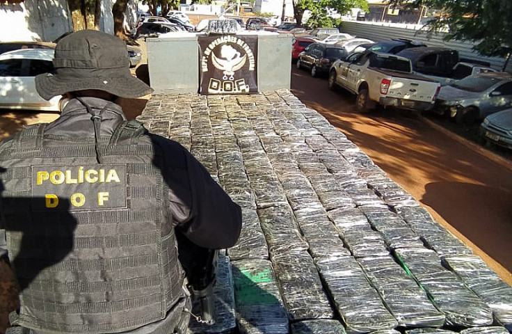 Caminhão com maconha foi trazido para a sede do DOF (Imagem: Divulgação)