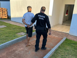 Homem preso na manhã desta quarta-feira (Foto: Adilson Domingos)