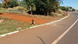 Moradores protestam contra fechamento de acesso na Vila São Pedro