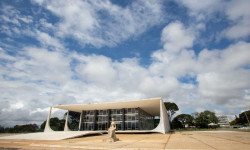 Decisão assinada por Fachin em 2022 agora é julgada em plenário (Foto: Agência Brasil)