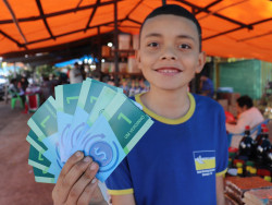 Cada 10 itens reciclados dá direito a 1 “verdinho” (Foto: Rodrigo Pirola/Prefeitura de Dourados