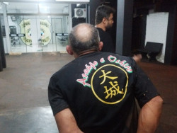 Homem de 50 anos é preso vendendo droga em contêiner na Vila Guarani