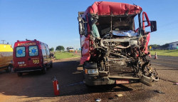 Em Naviraí caminhoneiro perde a vida ao bater na traseira de outro caminhão