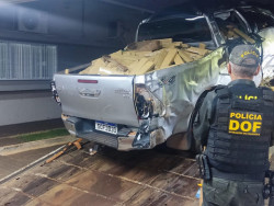 Veículo e droga apreendida pelo DOF (Foto: Assessoria/DOF)