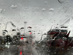 Dourados tem chuva após 30 dias de estiagem e baixa umidade do ar