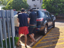 Dupla é presa vendendo cocaína em bairro de Dourados