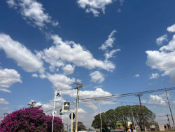 Sol e calor predominam nesta quarta-feira em Dourados