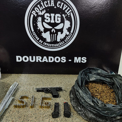 SIG aprendeu arma roubada, munições e droga na casa do advogado. Imagem: (Divulgação)