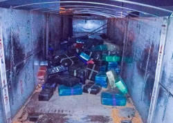 Caminhoneiro é preso com toneladas de maconha em carga de milho