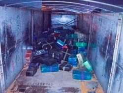 Caminhoneiro é preso com toneladas de maconha em carga de milho