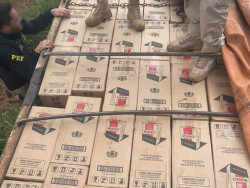 PRF apreende 600 mil maços de cigarro em carreta na BR-163