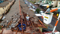 Segue atendimento a famílias afetadas por temporal em Dourados